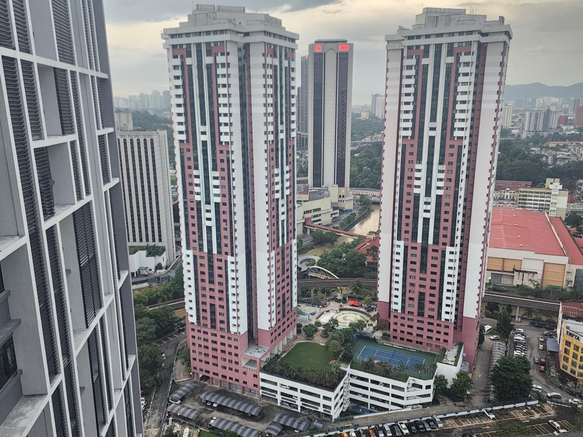 Apartment Chambers Couple